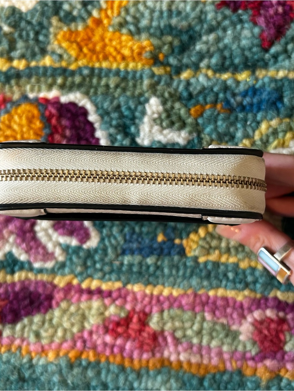 KATE SPADE | small black and white retro daisy print zip up cardholder wallet - Picture 5 of 6